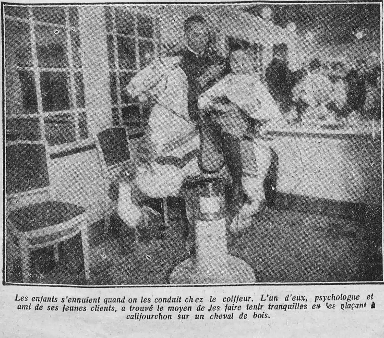 En photo, un moyen pour faire tenir les enfants tranquilles