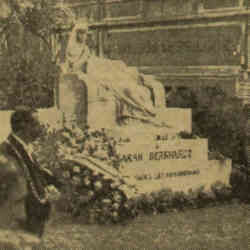v Excelsior 1926 06 13 01 Monument Sarah Bernhardt