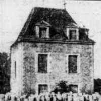 Grand Chateau de Courcelles-la-Forêt dans la Sarthe